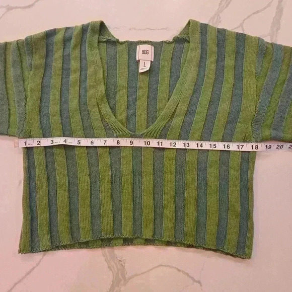 BDG Urban Outfitters V-Neck Striped Ribbed Knit Cropped Sweater Green Size Large - Picture 7 of 8